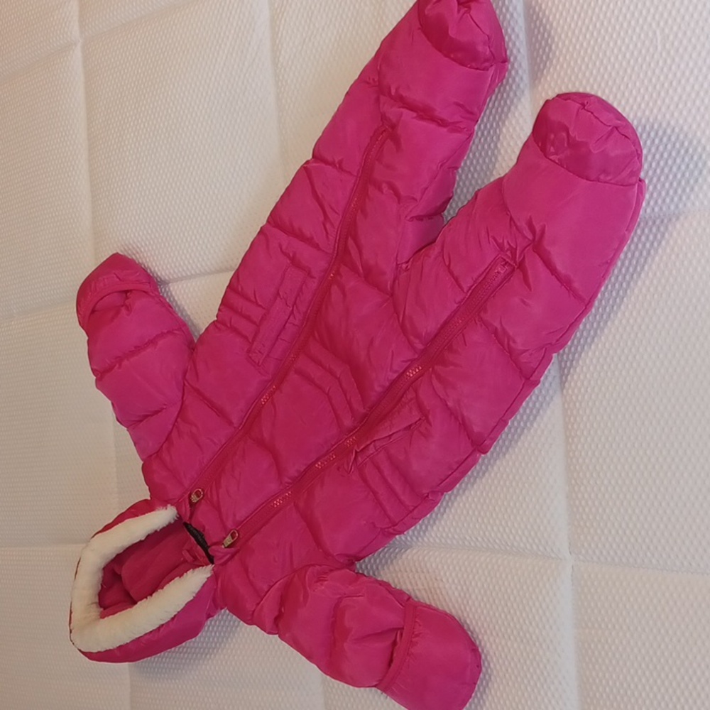 ☀️Steve Madden Snowsuit, 6/9 mos
